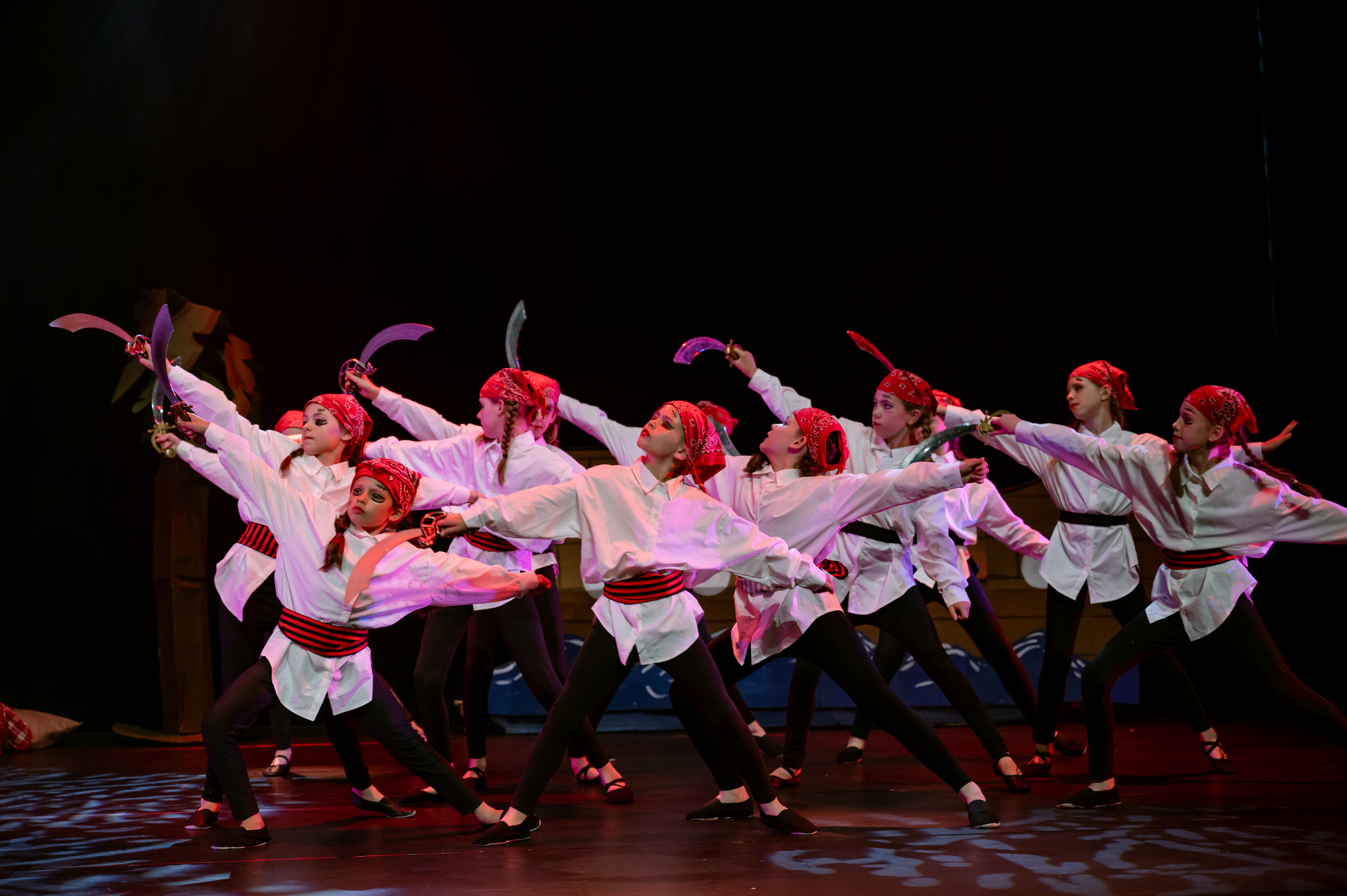 21-06-show2-1600-643.jpg