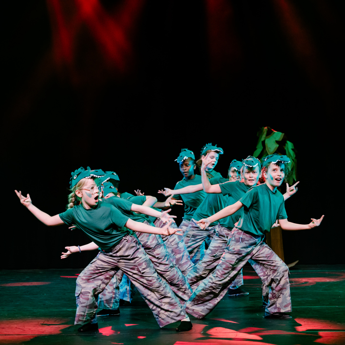 21-06-show2-1600-436.jpg